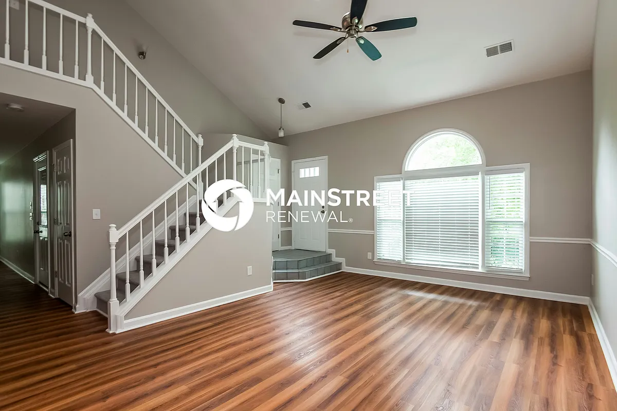 Living Room - 2316 Torrington Ln