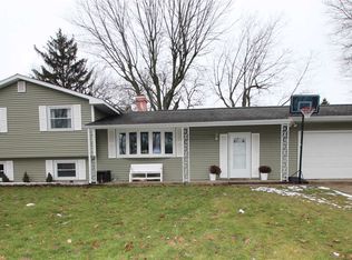 1521 Medford Ln, Mishawaka, IN 46544