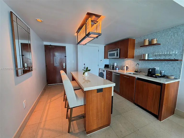 6801 Collins Avenue Legal #1014-1004 — Photo 8
