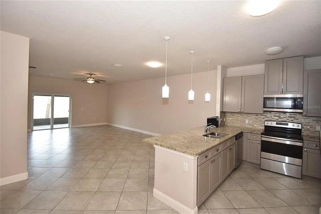 4 bed, 2.0 bath, 1492 sqft, $1,900 — Photo 4