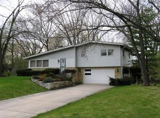 6101 S 120th St, Hales Corners, WI 53130