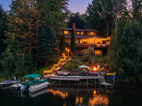 2593 Twin Bay Dr, Traverse City, MI 49696