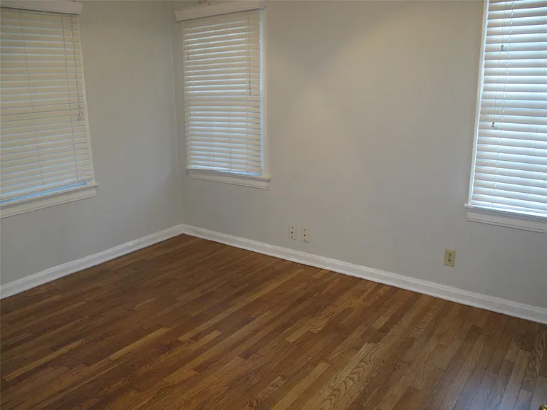 7 Scott Cres — Photo 10