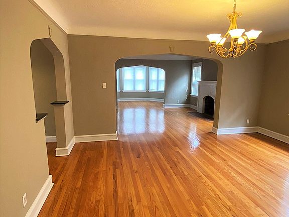 5th image of 7260 Pershing Ave #2E
