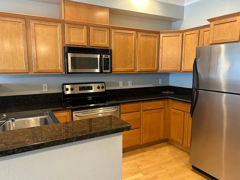 1015 Railroad Ave #412 — Photo 3