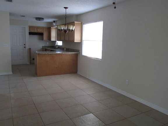 3rd image of 2386 Gabriel Dr