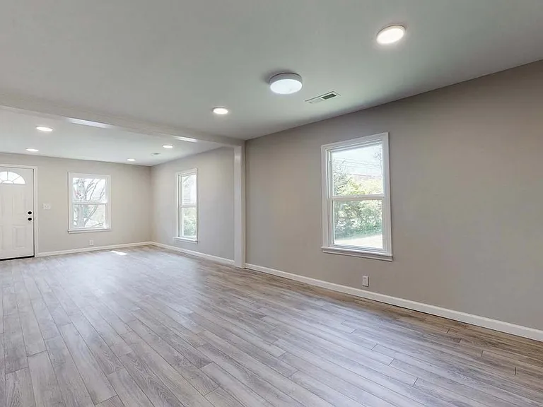 2327 Whites Creek Pike — Photo 3
