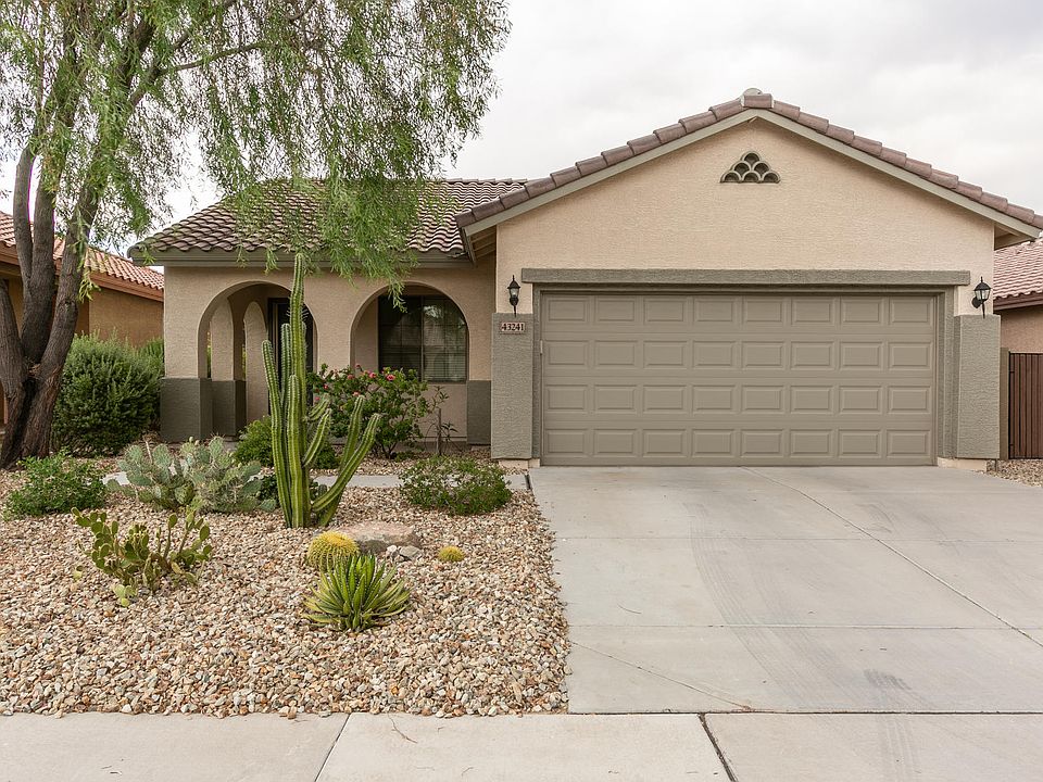 1st image of 43241 N Vista Hills Dr