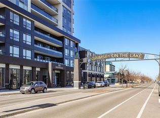 385 Winston Rd #1711, Grimsby, ON L3M0J3