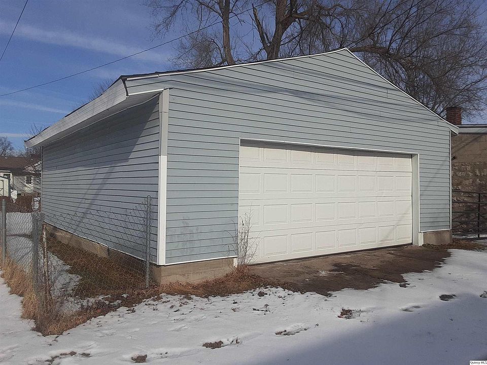 2nd image of 710 Payson Ave