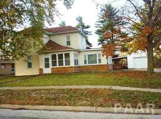 106 W Lincoln St, Roanoke, IL