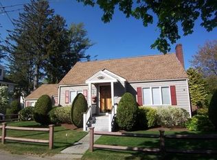 24 Hewitt St, Marblehead, MA 01945