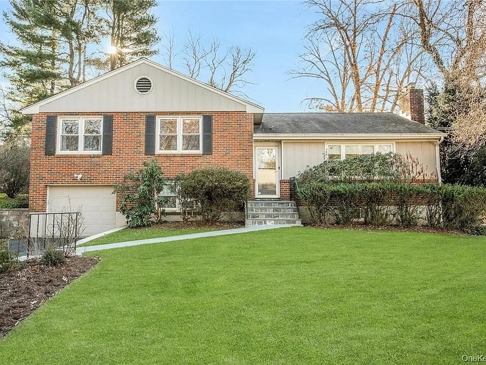 6 Crest Dr