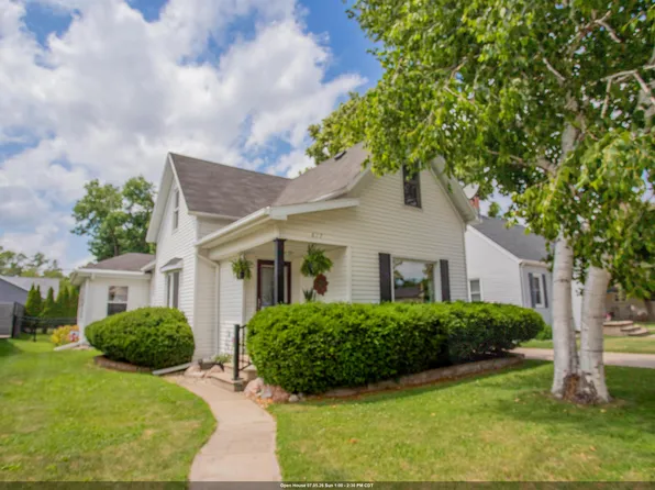 817 Dove St, Oshkosh, WI 54902