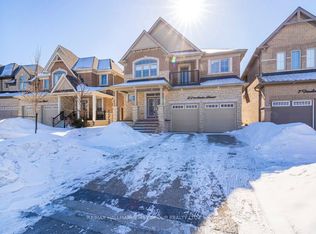 5 Toulouse St, Whitby, ON L1P0J2