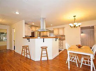 2 bed, 1128 sqft, $1,850 — Photo 4