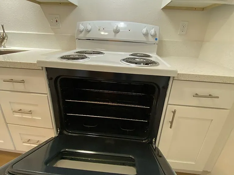 17925 E Burnside St #105 — Photo 12