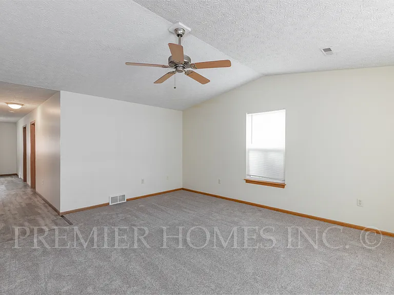 76 Meadow Wood Dr #A — Photo 4