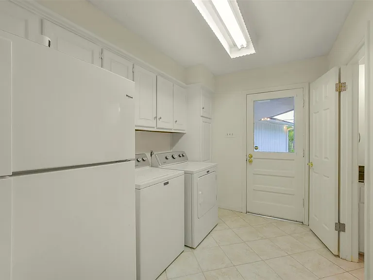 110 Hillcrest Dr — Photo 15