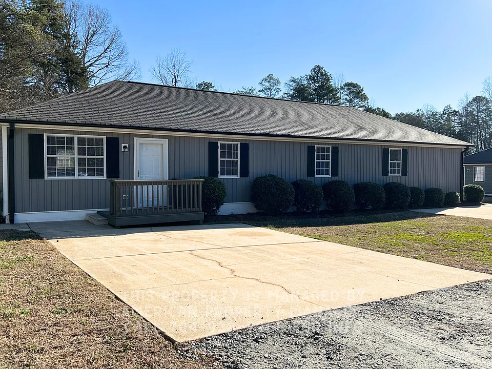 297 Rustic Rd