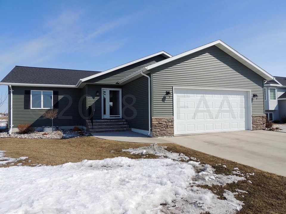 1st image of 2498 42nd Ave S