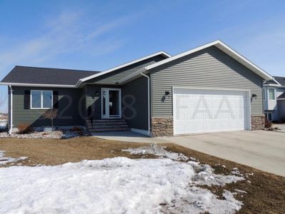 2498 42nd Ave S, Grand Forks, ND, 58201