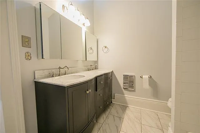 727 Saint Roch Ave — Photo 10