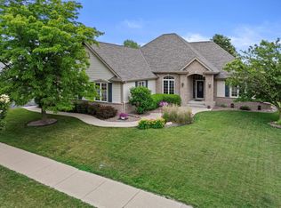 1855 River Lakes ROAD SOUTH South, Oconomowoc, WI 53066