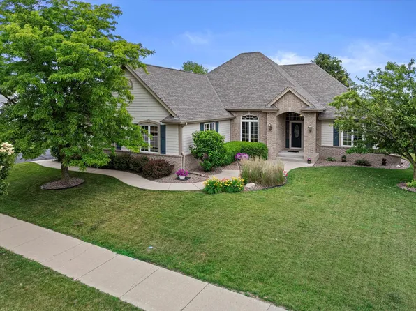 1855 River Lakes ROAD SOUTH South, Oconomowoc, WI 53066