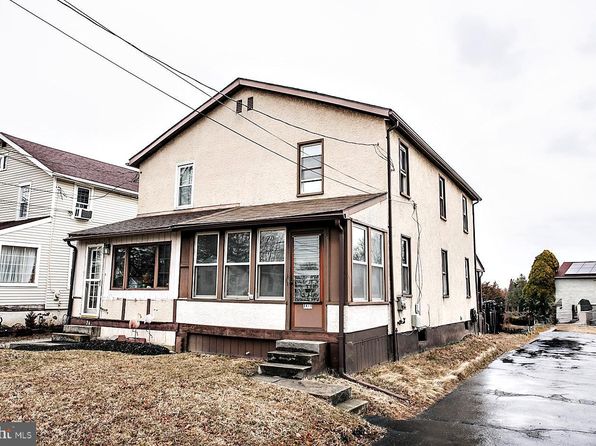 2417 Naamans Creek Rd, Upper Chichester, PA 19061