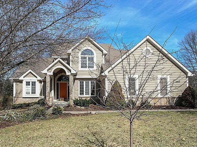 2415 Sunny Ridge Dr photo 1