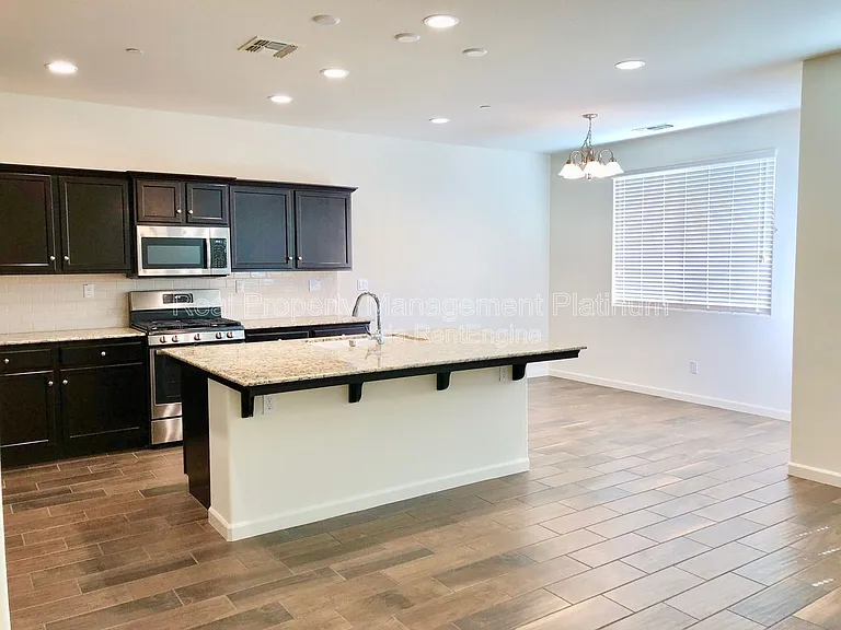 3417 Descanso Ave — Photo 11