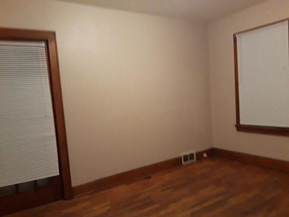 4th image of 104 N Henderson Ave #B