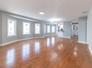 237 W Market St, Long Beach, NY 11561