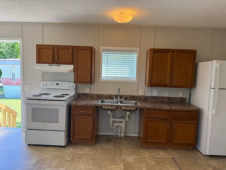 2303 Highway 20 #6 — Photo 4
