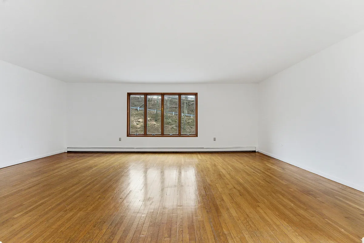 Building Photo - 443 5th St #1