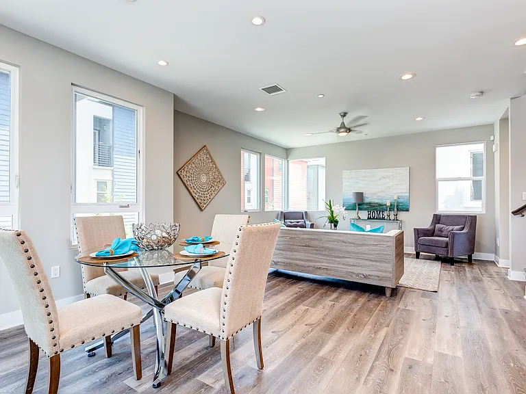 2068 Maple Ave #C — Photo 15