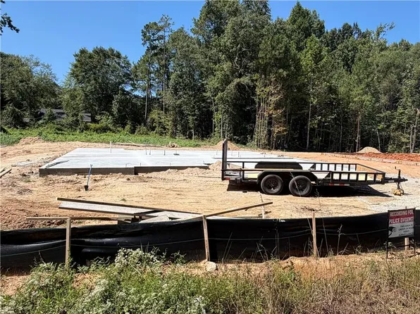 173 Lee Road 2157, Smiths Station, AL 36877