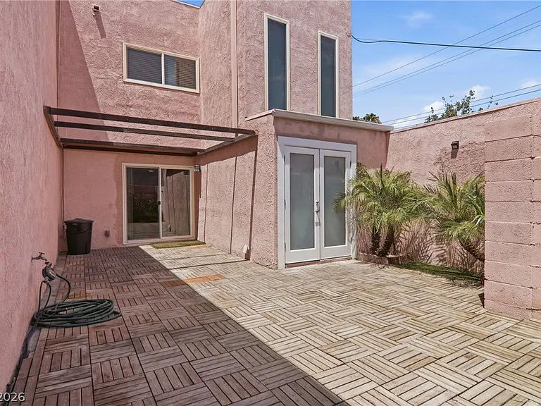 2274 E Desert Inn Rd #0 — Photo 38