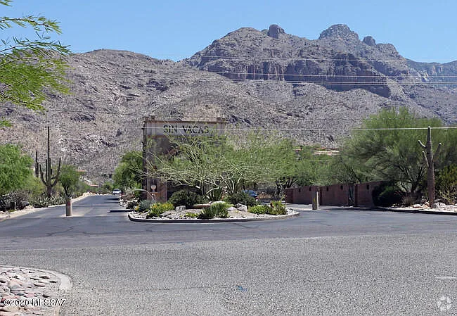 2 bed, 1.0 bath, 882 sqft, $2,500 — Photo 3