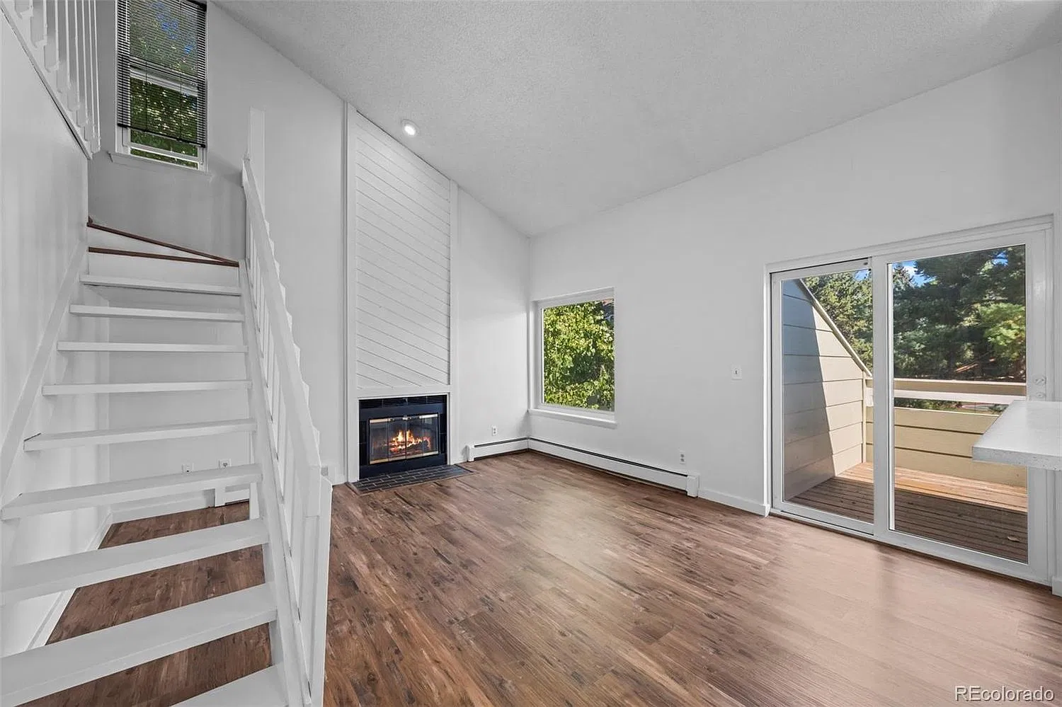 2 bed, 1058 sqft, $2,225 — Photo 4