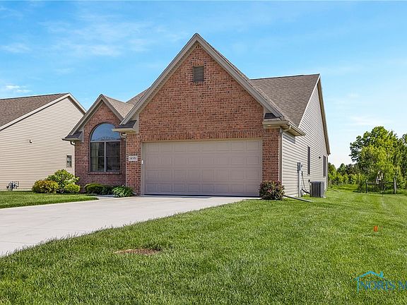 3rd image of 14951 Trails End Dr