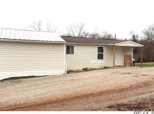 724 Calder Ridge Rd, Belpre, OH 45714