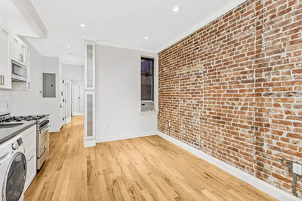 Rented by Compass | media 9