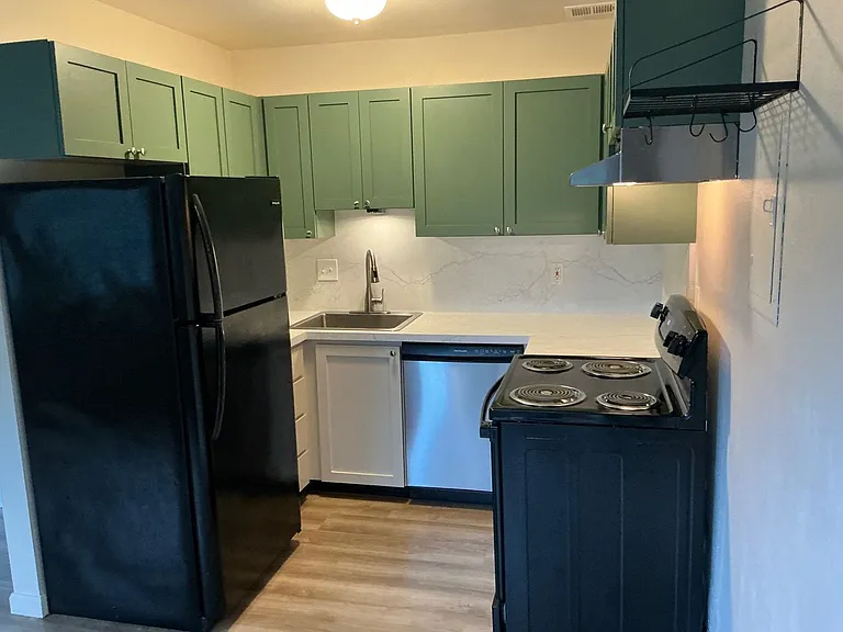 2535 SE 119th Ave #6 — Photo 8