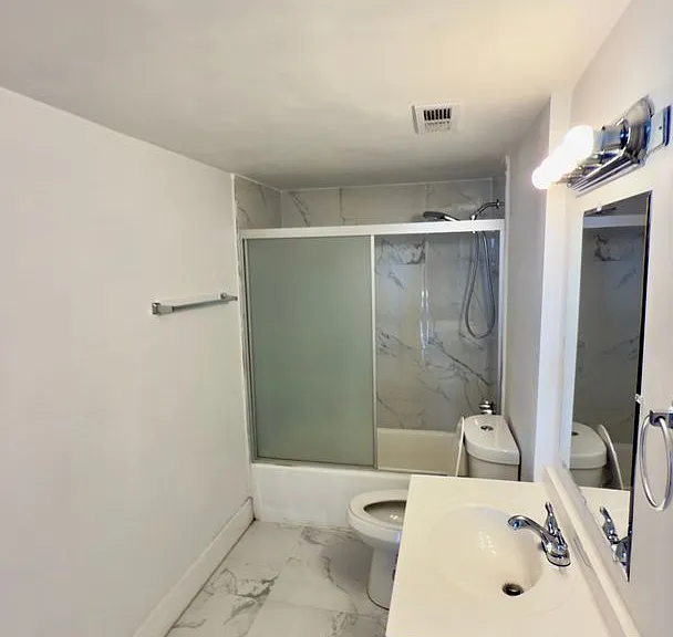 1351 NE Miami Gardens Dr #422 — Photo 9
