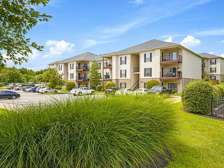 Orchard Hills Apartments — Photo 9