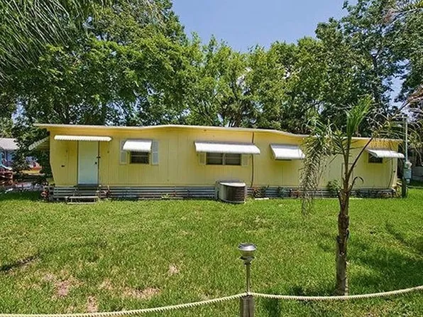 7089 Patterson Dr, Weeki Wachee, FL 34607