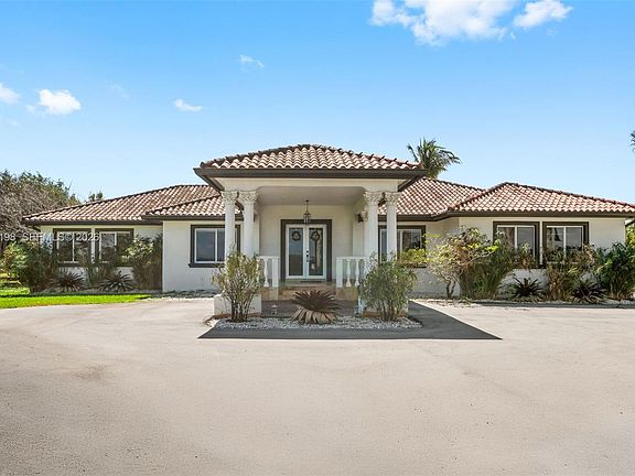 3rd image of 16800 SW 190th St
