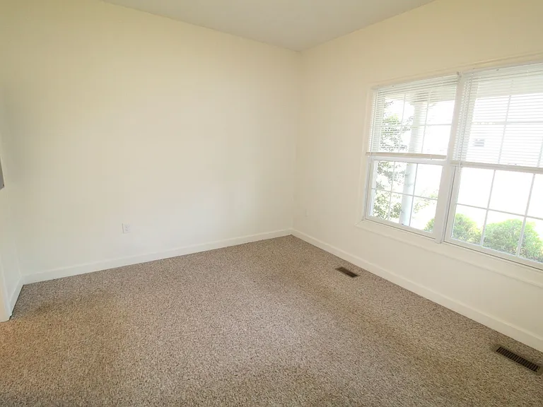 301 W Market St — Photo 6